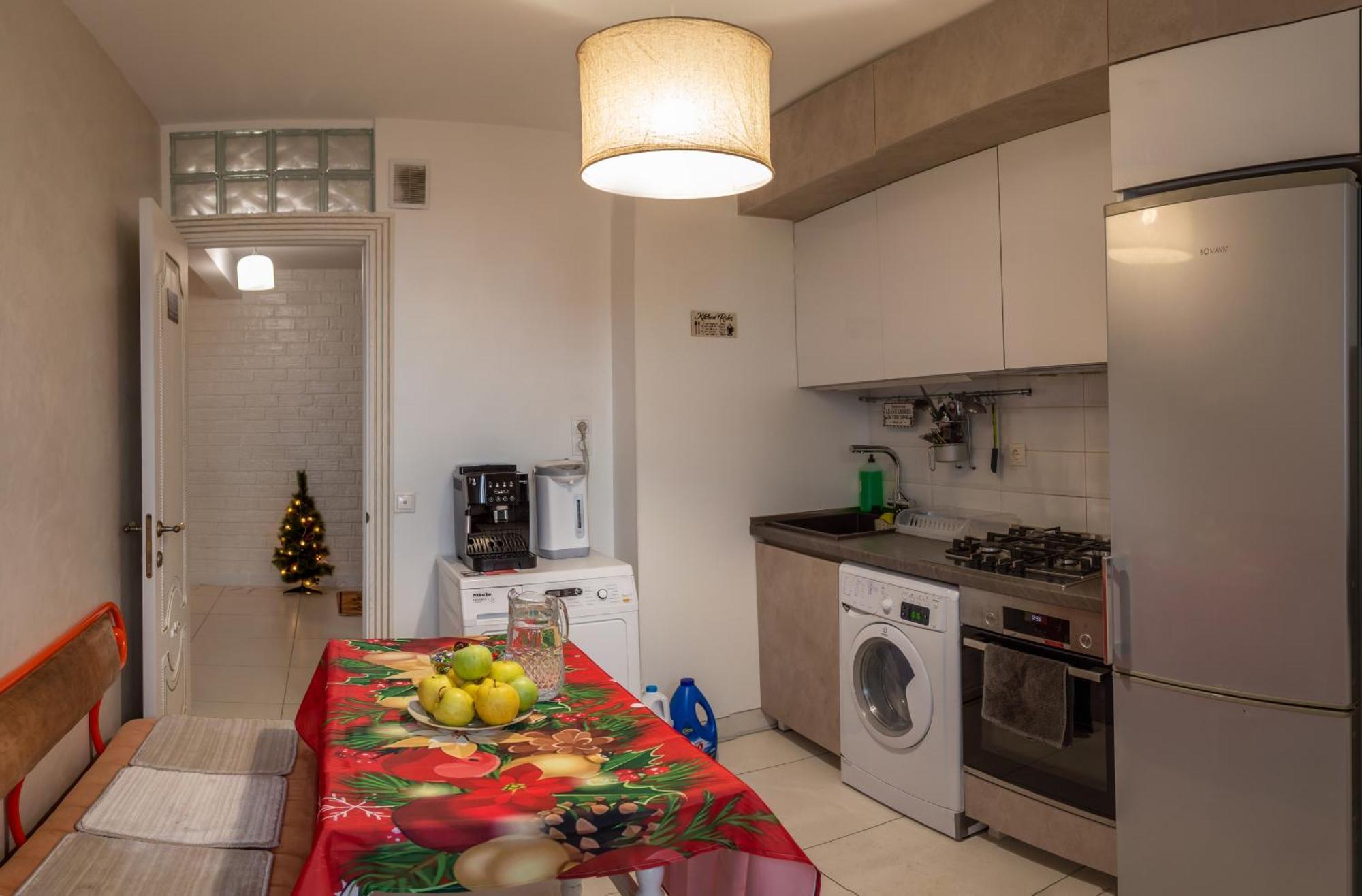 Комната С Двухместной Кроватью В Квартире С Общим Душем И Кухней, Double Room In A Guest Apartment, Camera La Cheie In Apartament Cu Dus Si Bucatarie Comuna キシナウ エクステリア 写真
