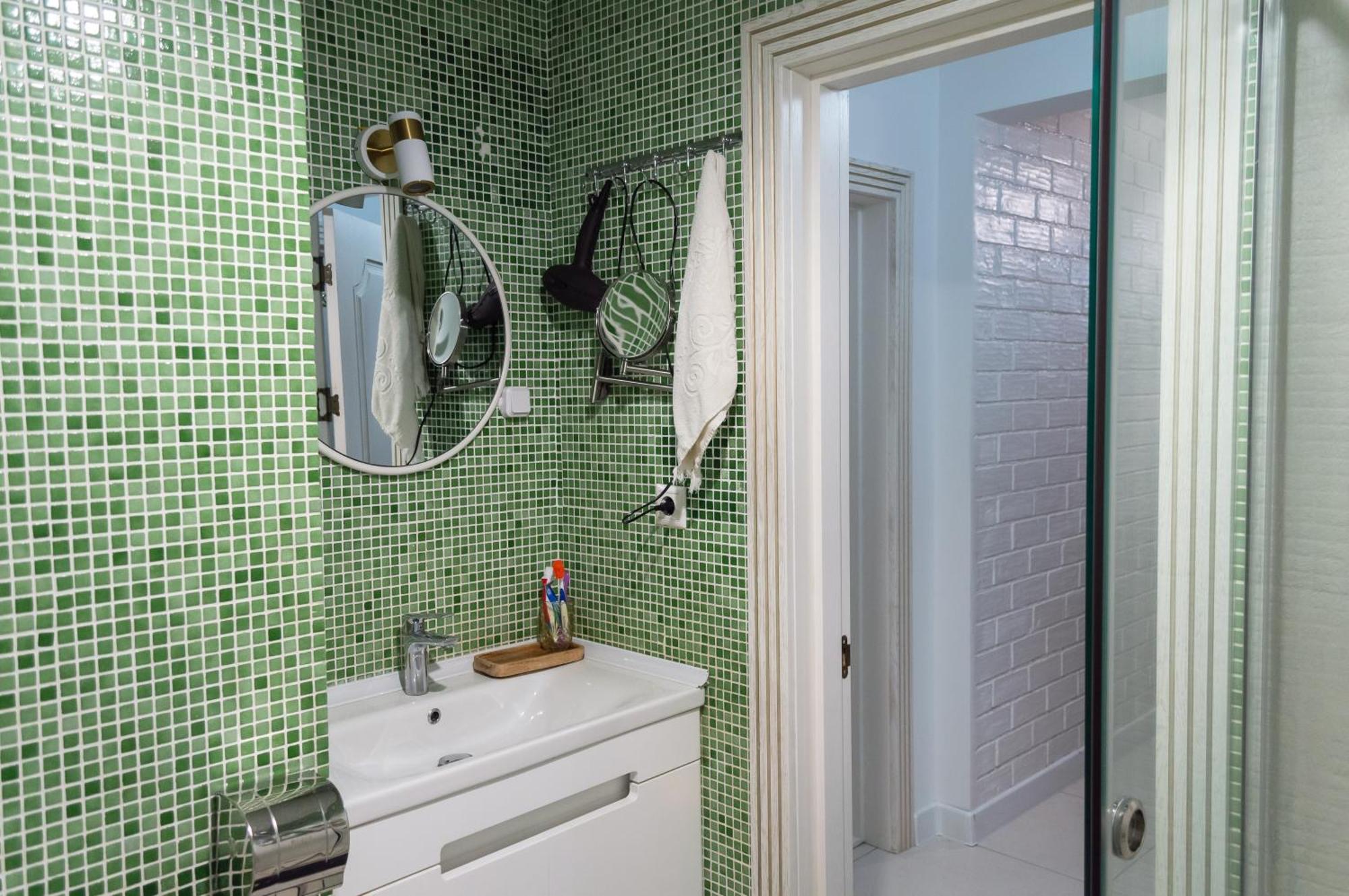 Комната С Двухместной Кроватью В Квартире С Общим Душем И Кухней, Double Room In A Guest Apartment, Camera La Cheie In Apartament Cu Dus Si Bucatarie Comuna キシナウ エクステリア 写真